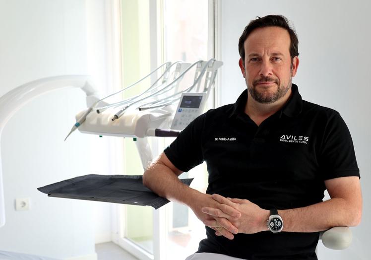 Dr. Pablo Avilés, expert in Digital Dentistry, Implantology and Oral Rehabilitation.